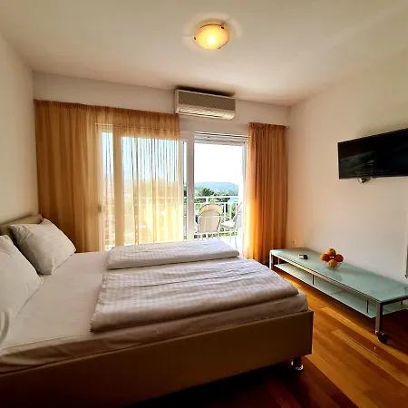 Veronika Apartment