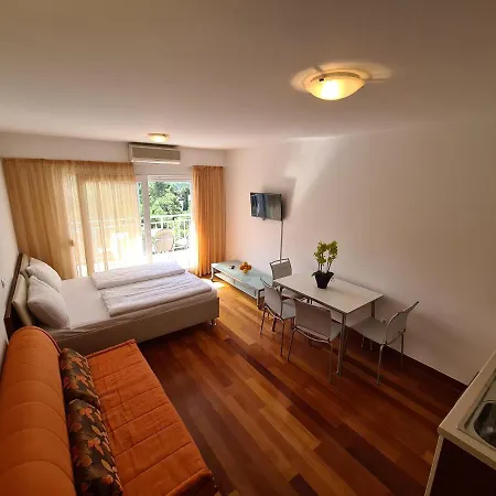 Apartment Veronika Makarska
