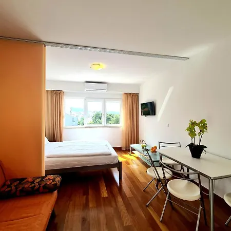 Veronika Apartment